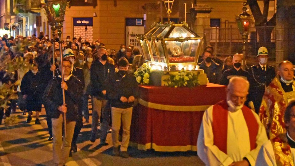 Centinaia di fedeli alla processione «Non era scontato» Centinaia di fedeli alla processione «Non era scontato»
