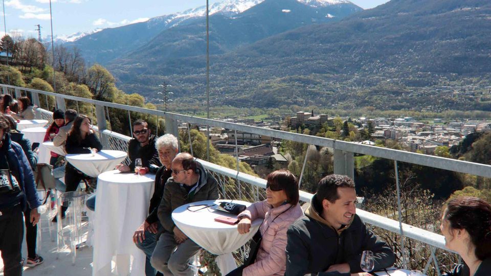 Visite e degustazioni una soluzione vincente «Scoperta la città» Visite e degustazioni una soluzione vincente «Scoperta la città»