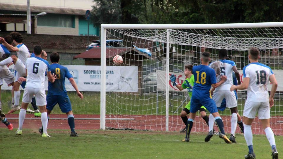 Sondrio all’ultimo respiro Pareggio nel derby Sondrio all’ultimo respiro Pareggio nel derby