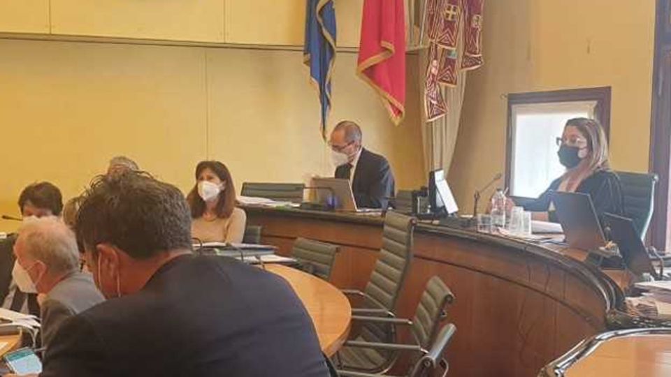 CRV - Seconda commissione – Votate relazioni sulle attività di Veneto Strade e Infrastrutture Venete CRV - Seconda commissione – Votate relazioni sulle attività di Veneto Strade e Infrastrutture Venete