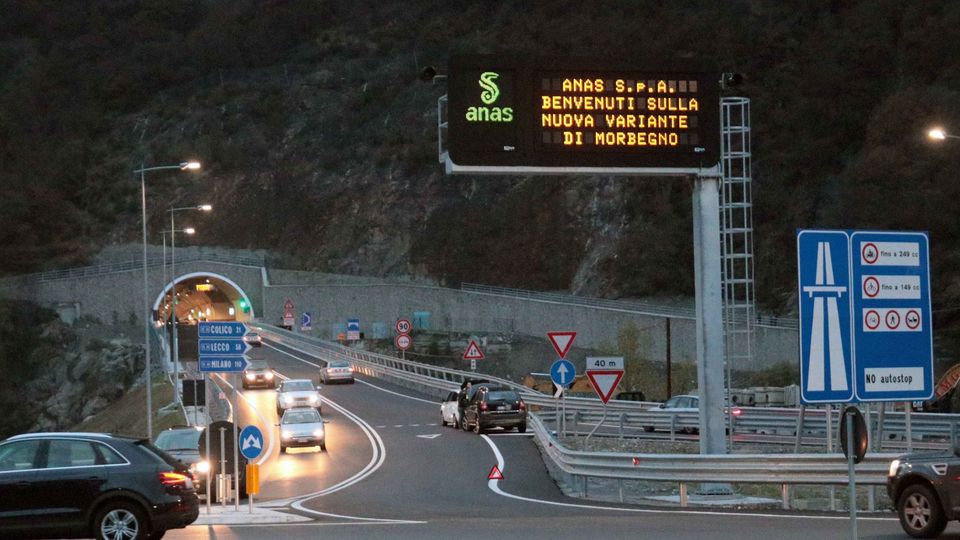 Chiusura notturna della Statale 38: da lunedì a giovedì non si passa in galleria a Morbegno Chiusura notturna della Statale 38: da lunedì a giovedì non si passa in galleria a Morbegno