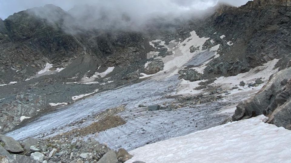 Suretta in forte ritirata: così muore un ghiacciaio Suretta in forte ritirata: così muore un ghiacciaio