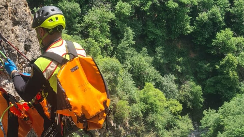 Escursionista caduto e alpinista bloccato Feriti lievi, salvati dal Soccorso alpino Escursionista caduto e alpinista bloccato Feriti lievi, salvati dal Soccorso alpino
