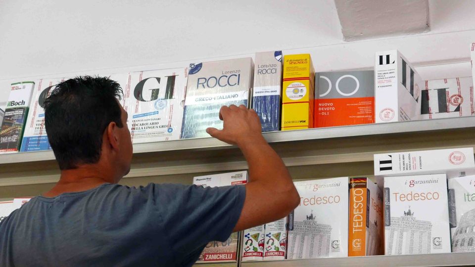 Scuole superiori, 400 euro per un anno di libri Scuole superiori, 400 euro per un anno di libri