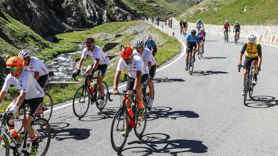 Weekend senza auto. Gavia e Mortirolo riservati ai ciclisti Weekend senza auto. Gavia e Mortirolo riservati ai ciclisti