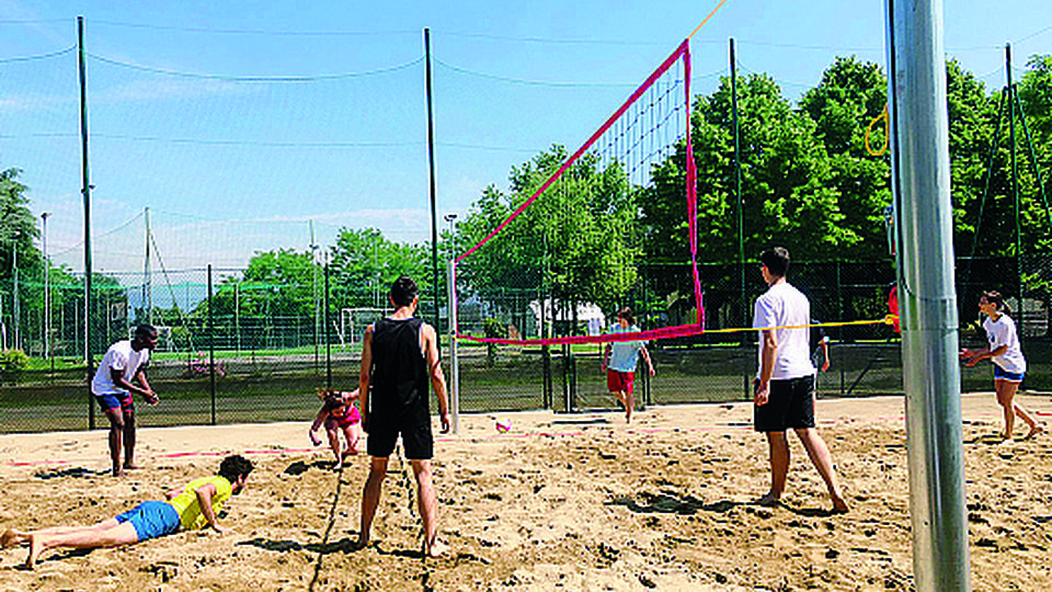 La nuova proposta dell’estate Arriva la Valmalenco Beach Volley La nuova proposta dell’estate Arriva la Valmalenco Beach Volley