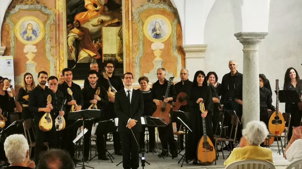 “LeAltreNote”, arriva da Taormina la musica del cuore “LeAltreNote”, arriva da Taormina la musica del cuore