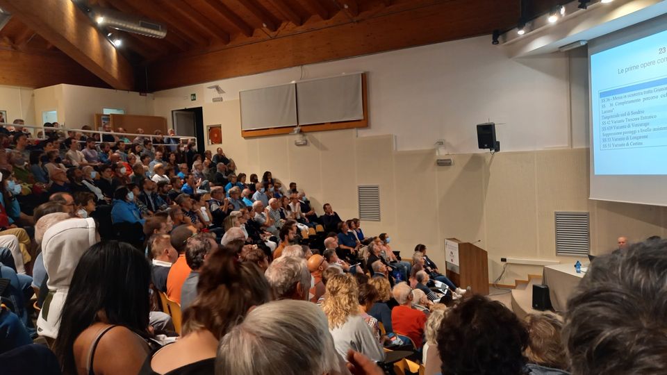 Tangenzialina di Bormio, via alla raccolta firme per il referendum Tangenzialina di Bormio, via alla raccolta firme per il referendum