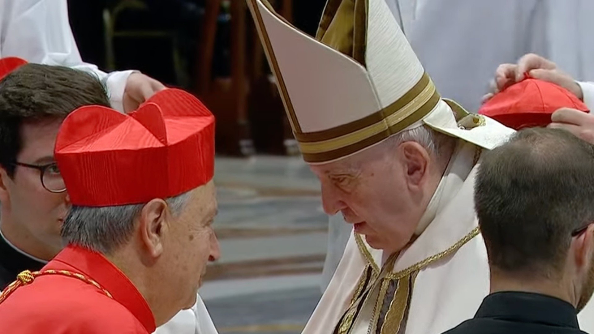 In diretta da Piazza San Pietro alle 16: monsignor Oscar Cantoni ...