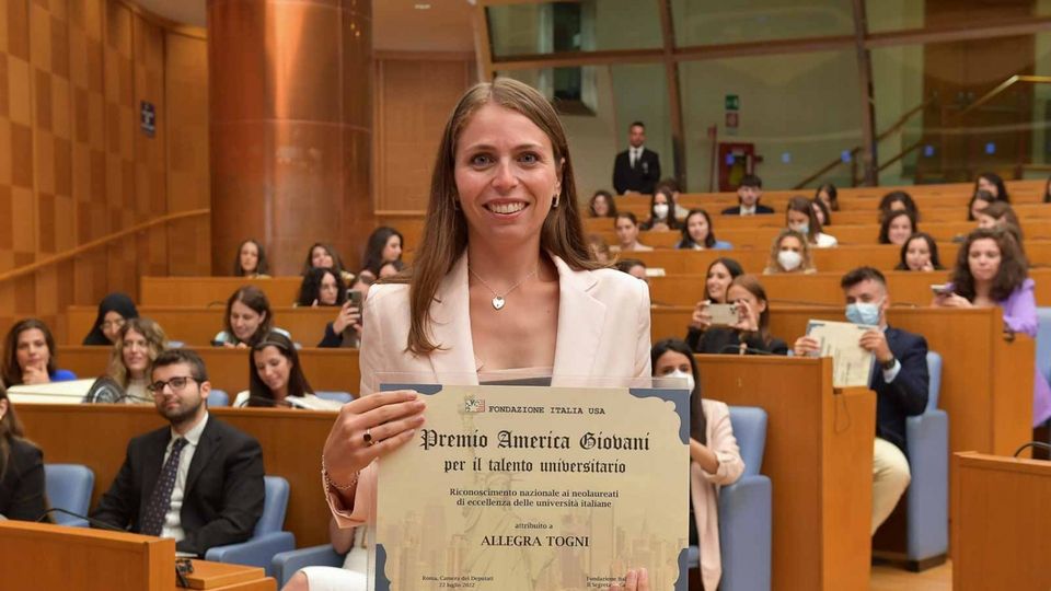 È una dei migliori laureati d’Italia. Allegra Togni premiata alla Camera È una dei migliori laureati d’Italia. Allegra Togni premiata alla Camera