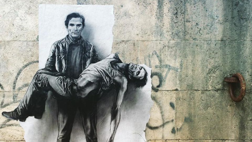 Viva la poesia civile che nessuno ascolta Viva la poesia civile che nessuno ascolta